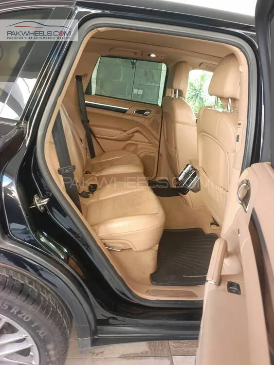 Porsche Cayenne 2017 for Sale in Karachi Porsche Cayenne 2017 for Sale in Karachi Image-11