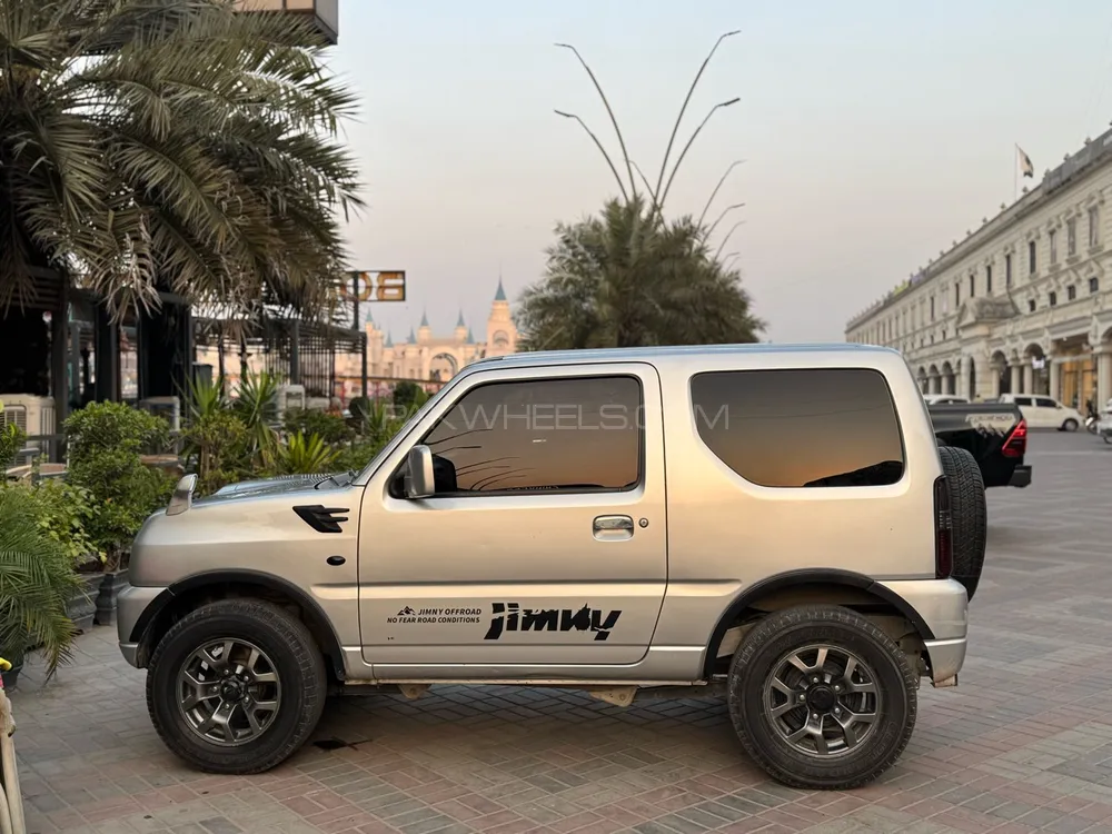 Suzuki Jimny 2018 for Sale in Gujranwala Suzuki Jimny 2018 for Sale in Gujranwala Image-9