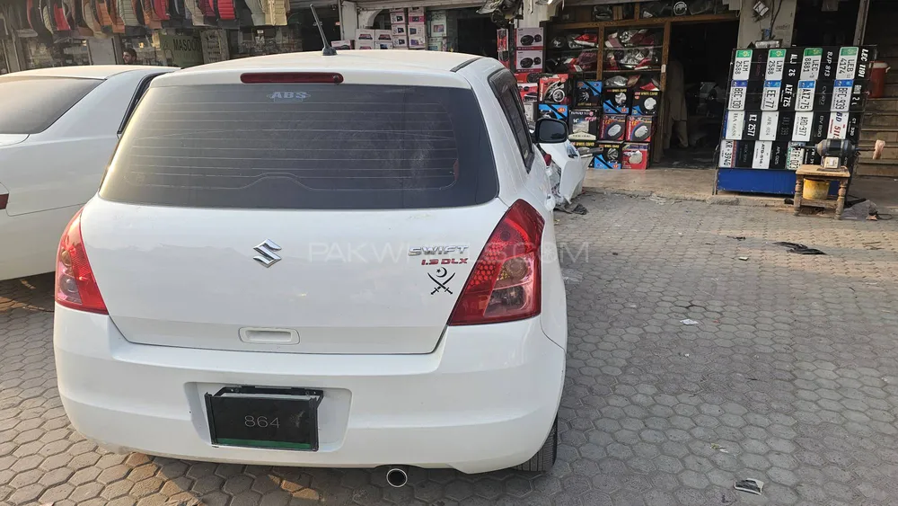 Suzuki Swift 2011 for Sale in Peshawar Suzuki Swift 2011 for Sale in Peshawar Image-2