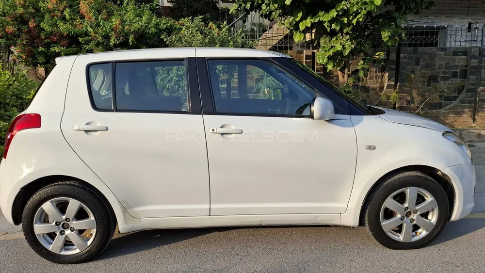 Suzuki Swift 2018 for Sale in Rawalpindi Suzuki Swift 2018 for Sale in Rawalpindi Image-3