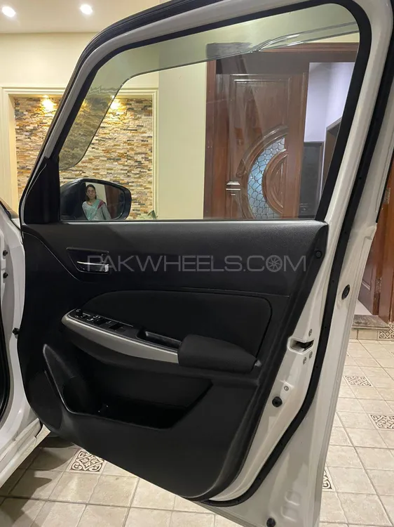 Suzuki Swift 2024 for Sale in Multan Suzuki Swift 2024 for Sale in Multan Image-8