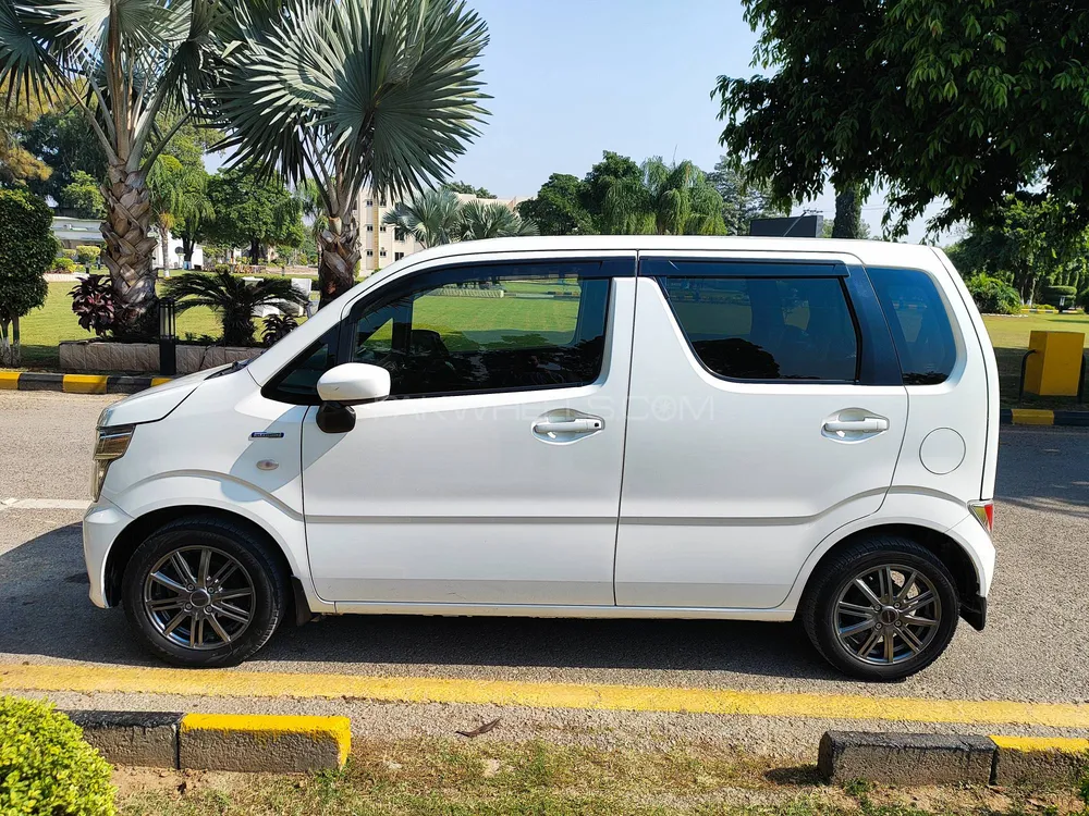 Suzuki Wagon R 2022 for Sale in Rawalpindi Suzuki Wagon R 2022 for Sale in Rawalpindi Image-3