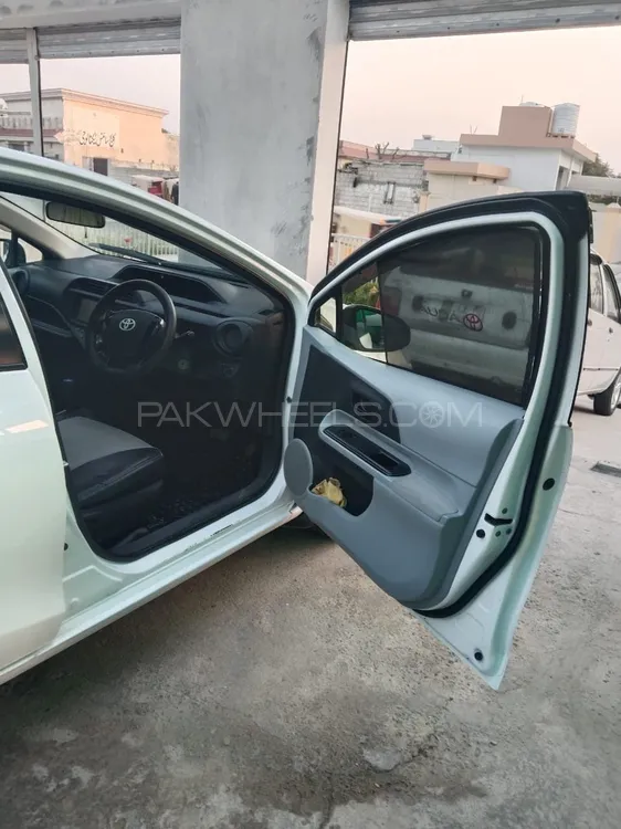 Toyota Aqua 2014 for Sale in Peshawar Toyota Aqua 2014 for Sale in Peshawar Image-7
