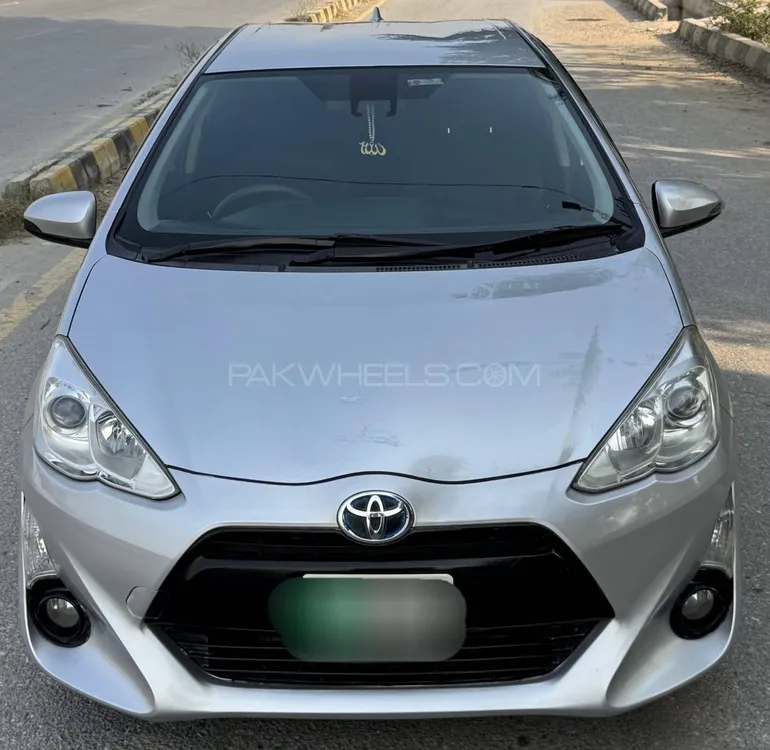 Toyota Aqua 2015 for Sale in Peshawar Toyota Aqua 2015 for Sale in Peshawar Image-3