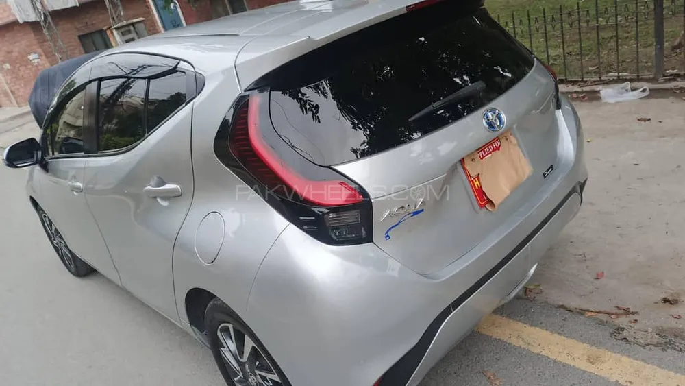Toyota Aqua 2021 for Sale in Lahore Toyota Aqua 2021 for Sale in Lahore Image-9