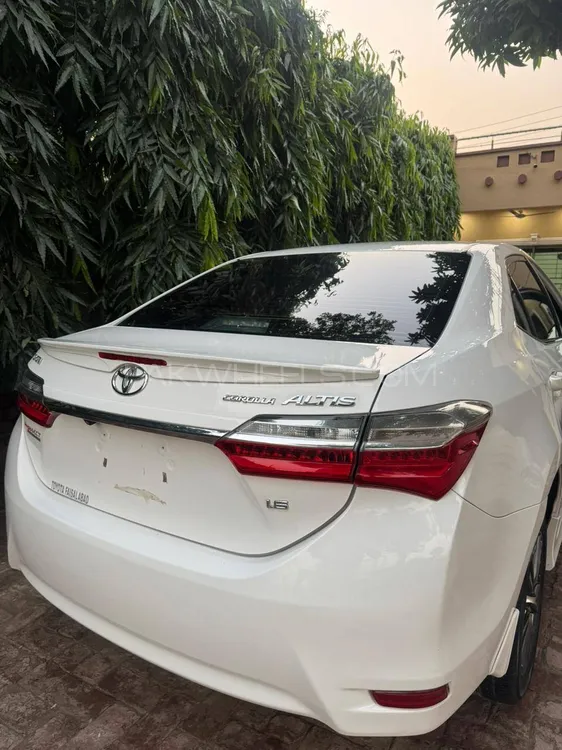 Toyota Corolla 2018 for Sale in Lahore Toyota Corolla 2018 for Sale in Lahore Image-2