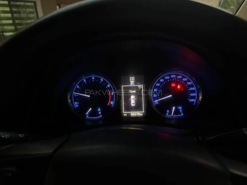 Toyota Corolla 2018 for Sale in Lahore Toyota Corolla 2018 for Sale in Lahore Image-15