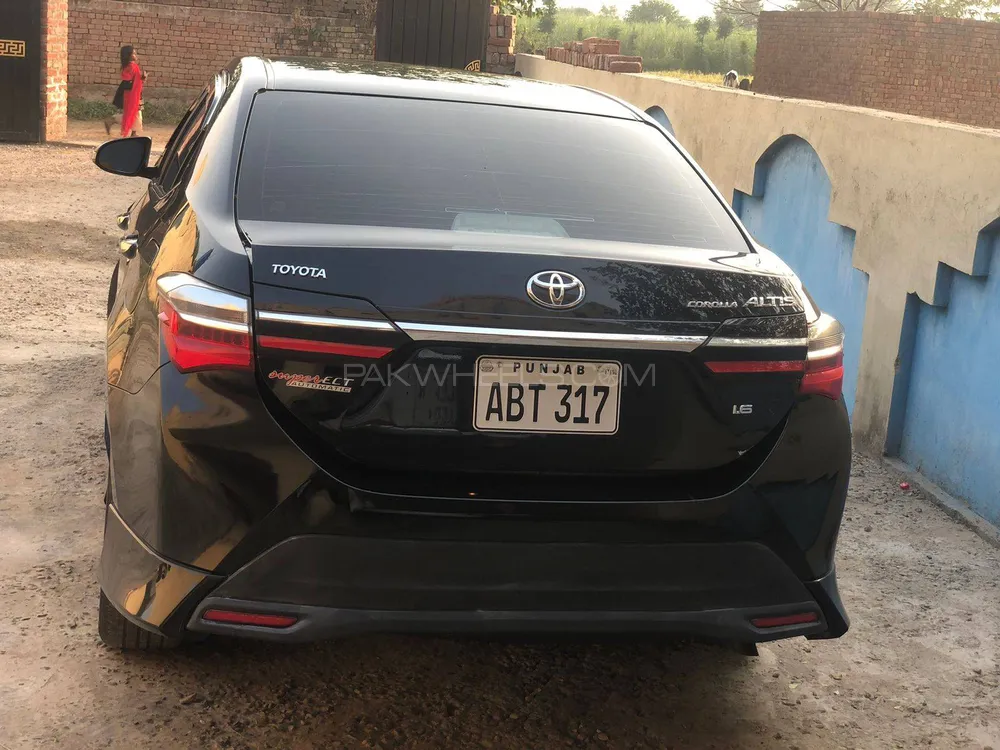 Toyota Corolla 2018 for Sale in Mandi bahauddin Toyota Corolla 2018 for Sale in Mandi bahauddin Image-1