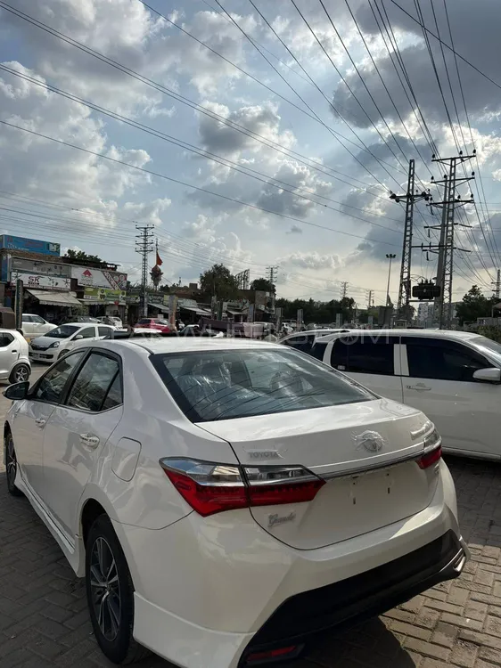 Toyota Corolla 2018 for Sale in Karachi Toyota Corolla 2018 for Sale in Karachi Image-6
