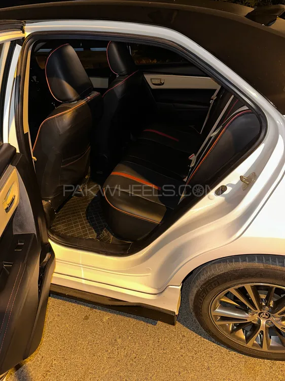 Toyota Corolla 2018 for Sale in Lahore Toyota Corolla 2018 for Sale in Lahore Image-8