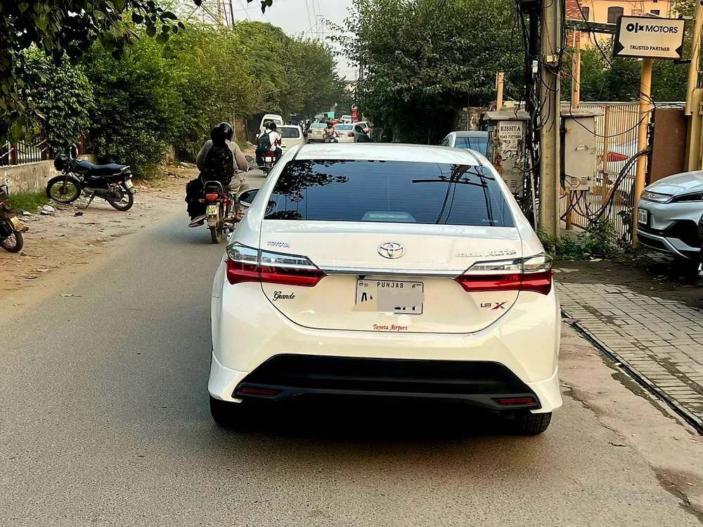 Toyota Corolla 2021 for Sale in Lahore Toyota Corolla 2021 for Sale in Lahore Image-5