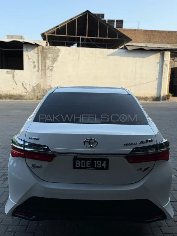 Toyota Corolla 2023 for Sale in Peshawar Toyota Corolla 2023 for Sale in Peshawar Image-3