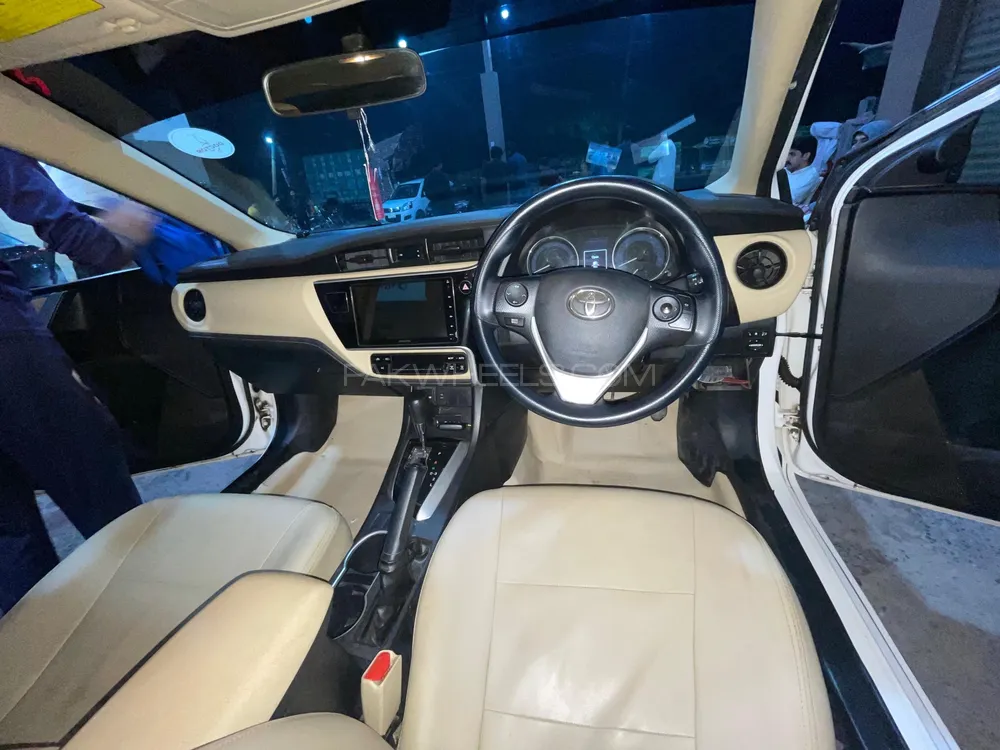 Toyota Corolla 2022 for Sale in Lahore Toyota Corolla 2022 for Sale in Lahore Image-10