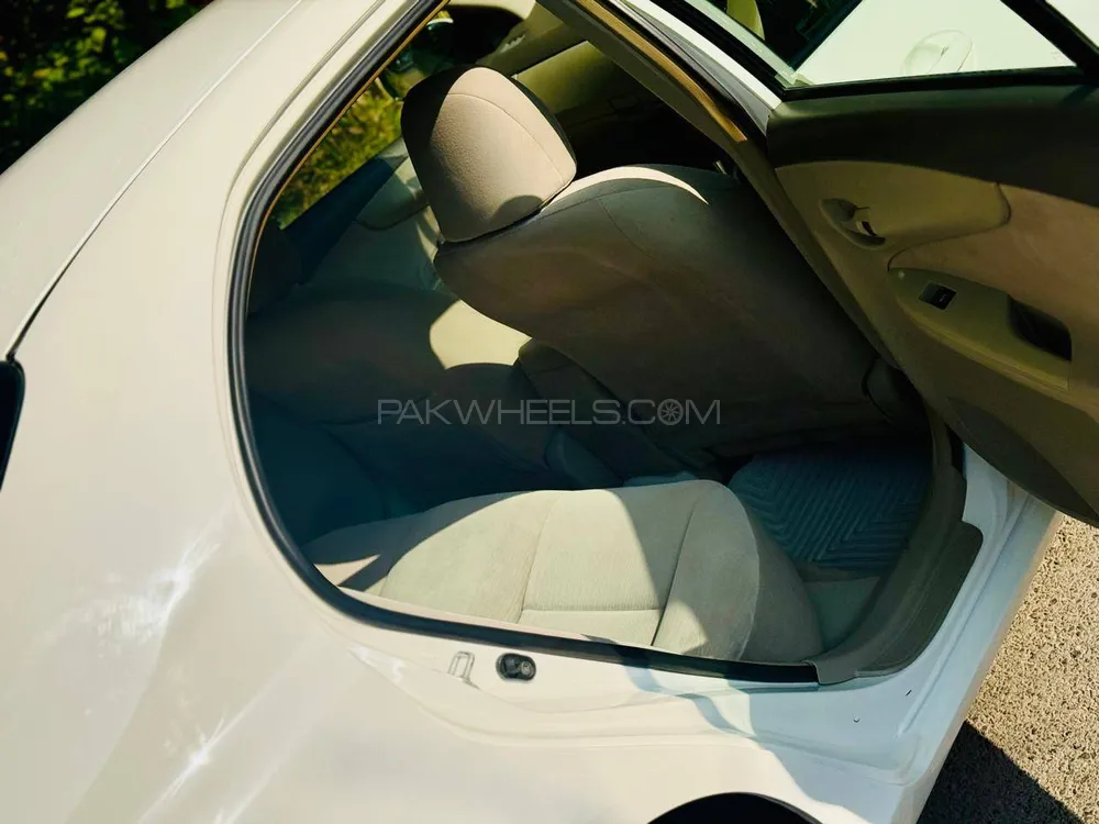 Toyota Corolla Axio 2007 for Sale in Islamabad Toyota Corolla Axio 2007 for Sale in Islamabad Image-9