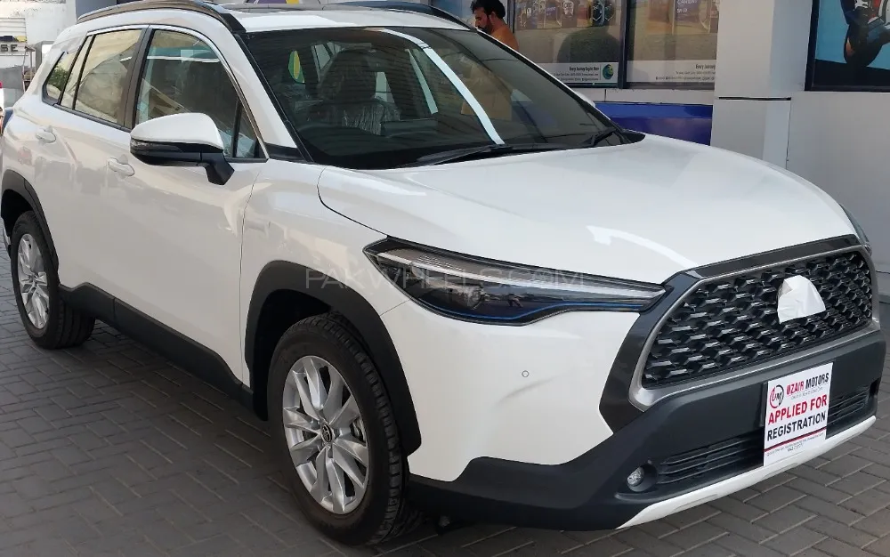 Toyota Corolla Cross 2024 for Sale in Multan Toyota Corolla Cross 2024 for Sale in Multan Image-5