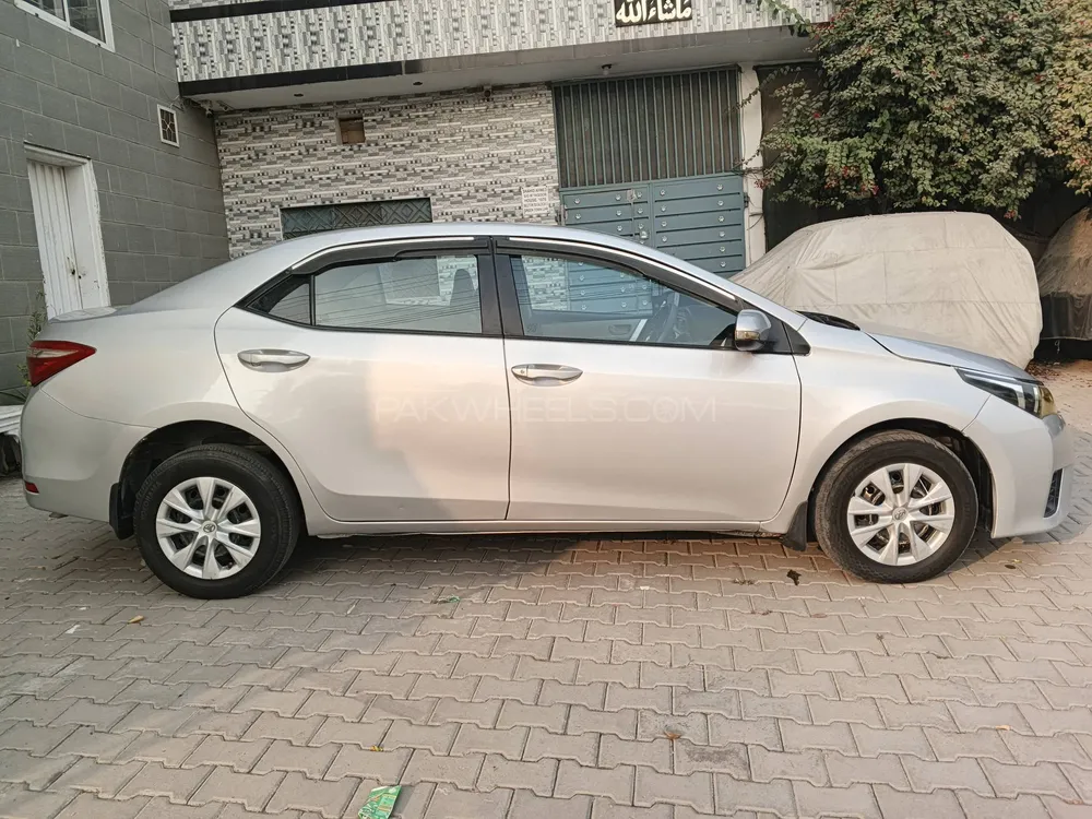 Toyota Corolla 2016 for Sale in Lahore Toyota Corolla 2016 for Sale in Lahore Image-4