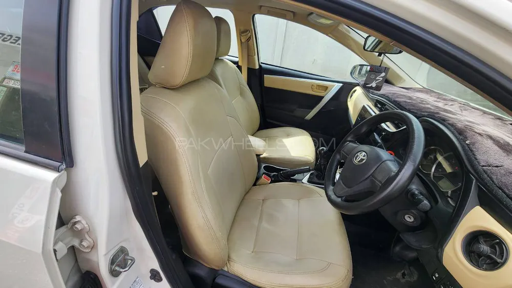 Toyota Corolla 2018 for Sale in Sargodha Toyota Corolla 2018 for Sale in Sargodha Image-10
