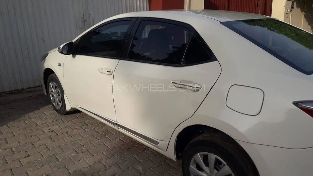 Toyota Corolla 2017 for Sale in Multan Toyota Corolla 2017 for Sale in Multan Image-3