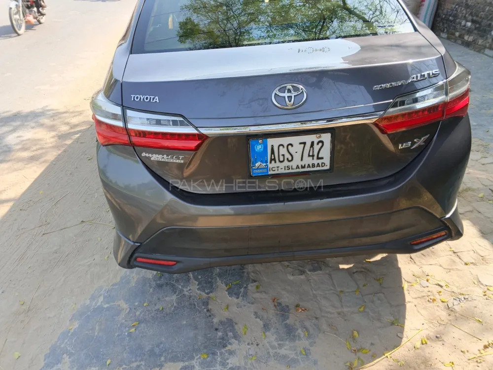 Toyota Corolla 2017 for Sale in Jalalpur Jattan Toyota Corolla 2017 for Sale in Jalalpur Jattan Image-5