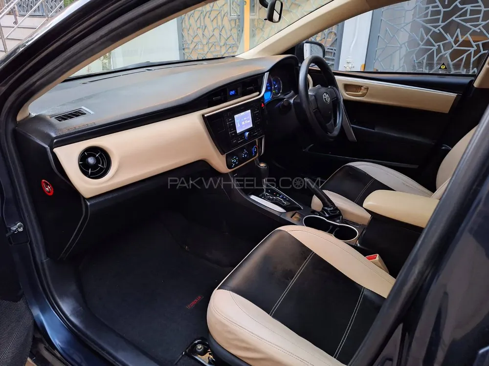 Toyota Corolla 2019 for Sale in Karachi Toyota Corolla 2019 for Sale in Karachi Image-9