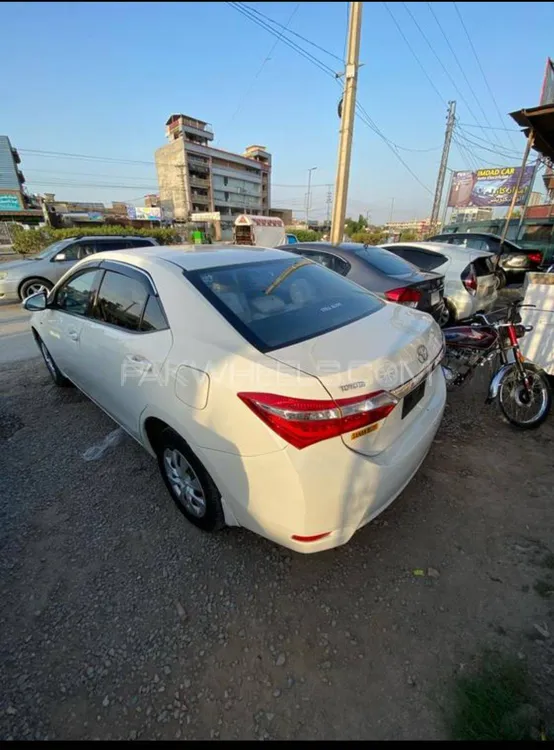 Toyota Corolla 2015 for Sale in Peshawar Toyota Corolla 2015 for Sale in Peshawar Image-2