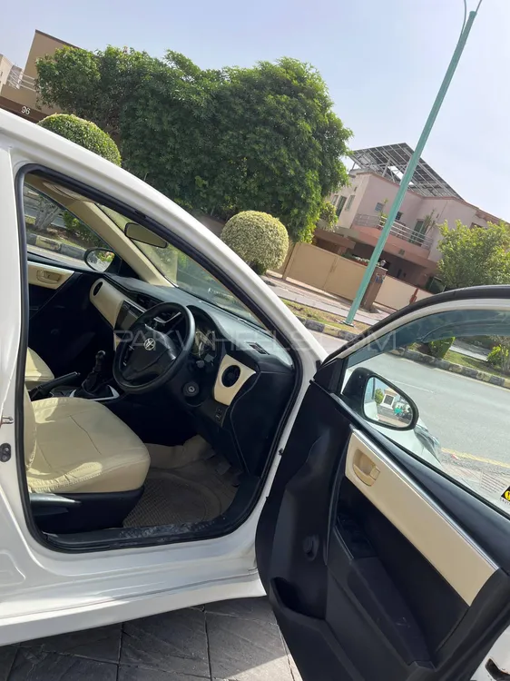 Toyota Corolla 2019 for Sale in Rawalpindi Toyota Corolla 2019 for Sale in Rawalpindi Image-4