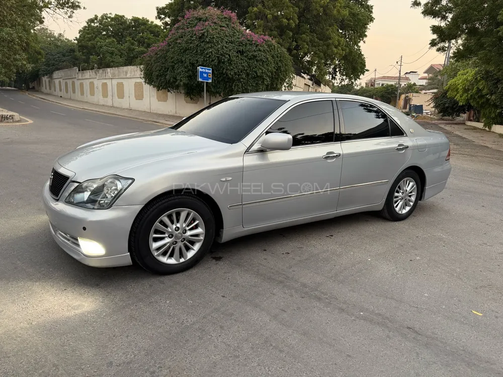 Toyota Crown 2005 for Sale in Karachi Toyota Crown 2005 for Sale in Karachi Image-2