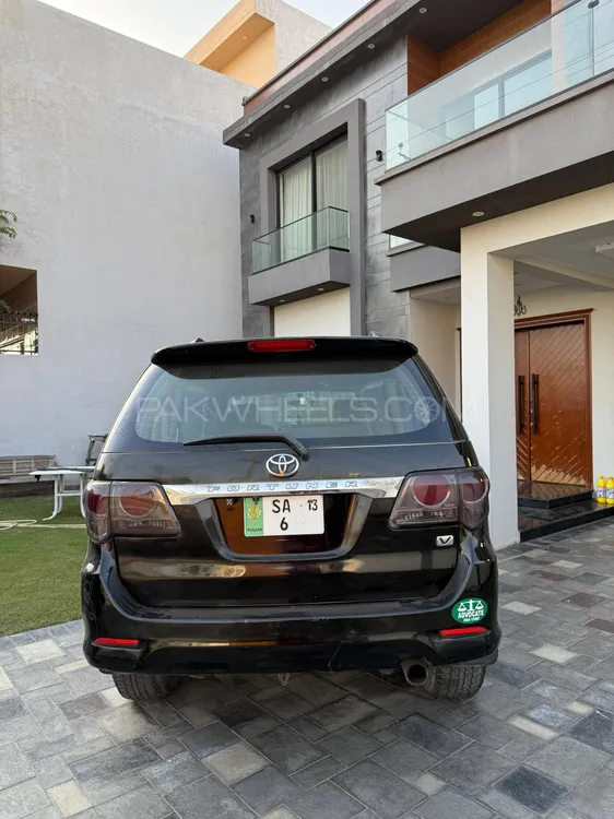 Toyota Fortuner 2013 for Sale in Lahore Toyota Fortuner 2013 for Sale in Lahore Image-9