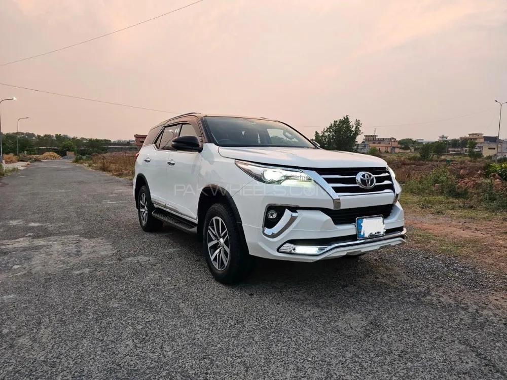 Toyota Fortuner 2018 for Sale in Islamabad Toyota Fortuner 2018 for Sale in Islamabad Image-2