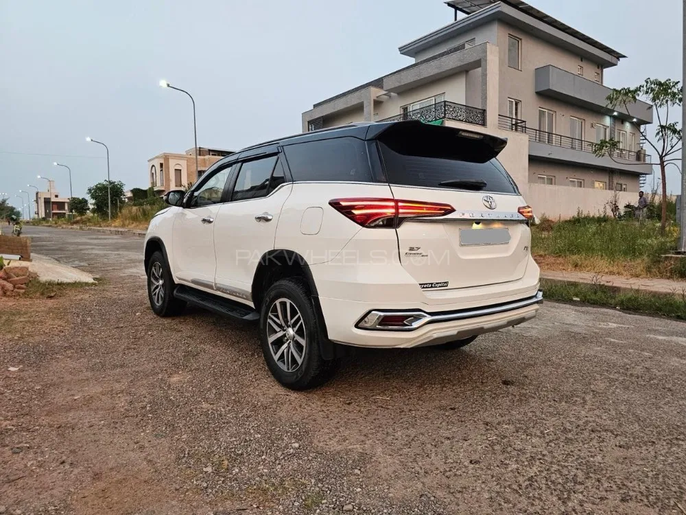 Toyota Fortuner 2018 for Sale in Islamabad Toyota Fortuner 2018 for Sale in Islamabad Image-4