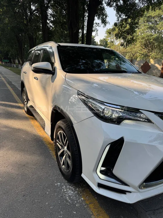 Toyota Fortuner 2022 for Sale in Sialkot Toyota Fortuner 2022 for Sale in Sialkot Image-2