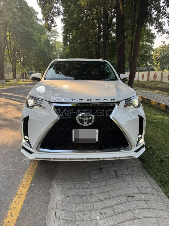 Toyota Fortuner 2022 for Sale in Sialkot Toyota Fortuner 2022 for Sale in Sialkot Image-1