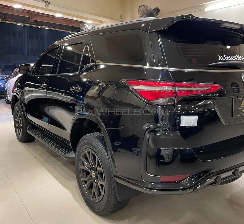 Toyota Fortuner 2023 for Sale in Karachi Toyota Fortuner 2023 for Sale in Karachi Image-11