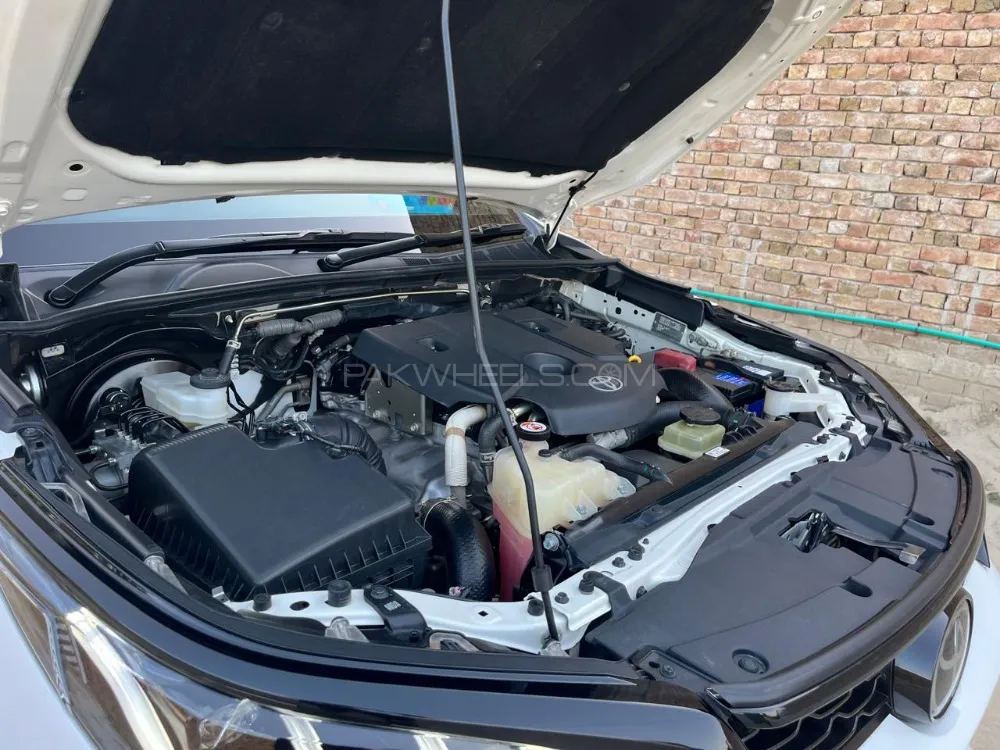 Toyota Fortuner 2024 for Sale in Peshawar Toyota Fortuner 2024 for Sale in Peshawar Image-8