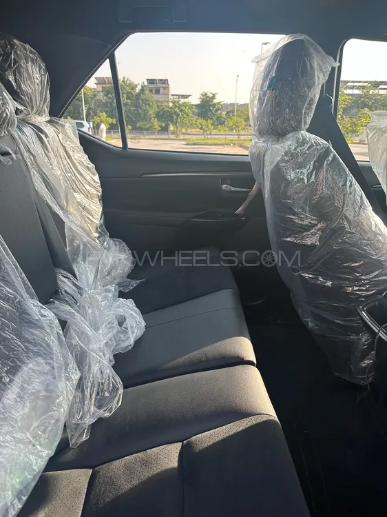 Toyota Fortuner 2025 for Sale in Rawalpindi Toyota Fortuner 2025 for Sale in Rawalpindi Image-6
