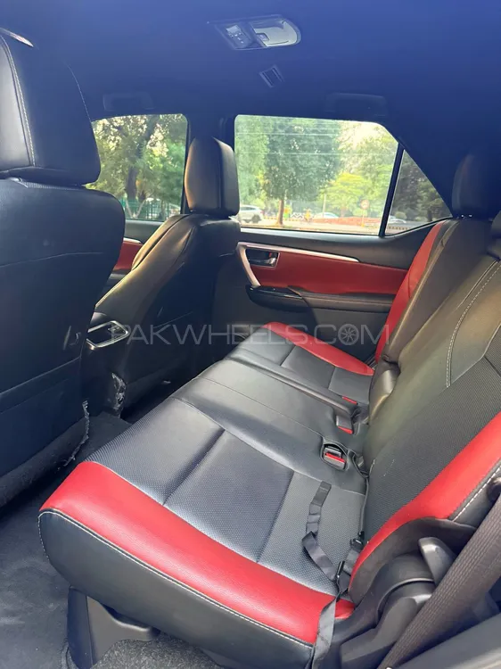 Toyota Fortuner 2023 for Sale in Lahore Toyota Fortuner 2023 for Sale in Lahore Image-13