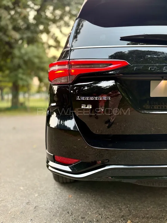 Toyota Fortuner 2023 for Sale in Lahore Toyota Fortuner 2023 for Sale in Lahore Image-9