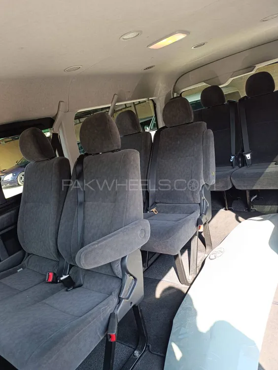 Toyota Hiace 2021 for Sale in Islamabad Toyota Hiace 2021 for Sale in Islamabad Image-9