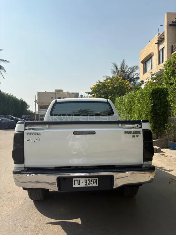 Toyota Hilux 2014 for Sale in Karachi Toyota Hilux 2014 for Sale in Karachi Image-9