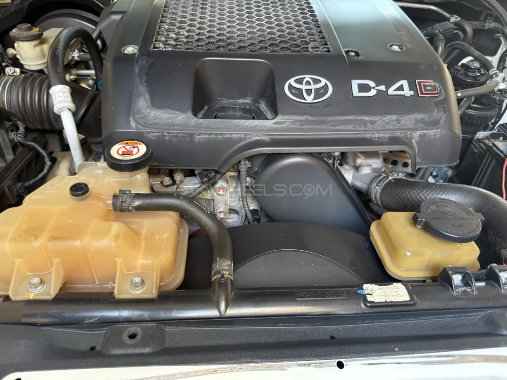 Toyota Hilux 2018 for Sale in Lahore Toyota Hilux 2018 for Sale in Lahore Image-12
