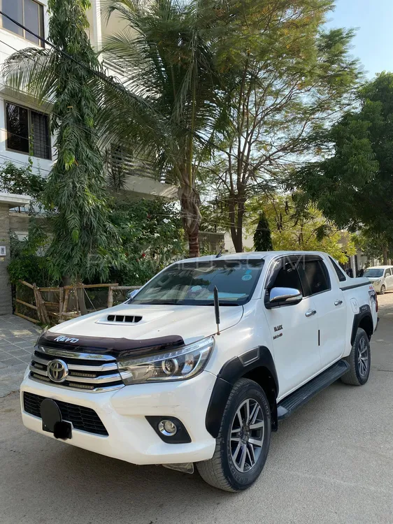 Toyota Hilux 2017 for Sale in Karachi Toyota Hilux 2017 for Sale in Karachi Image-4