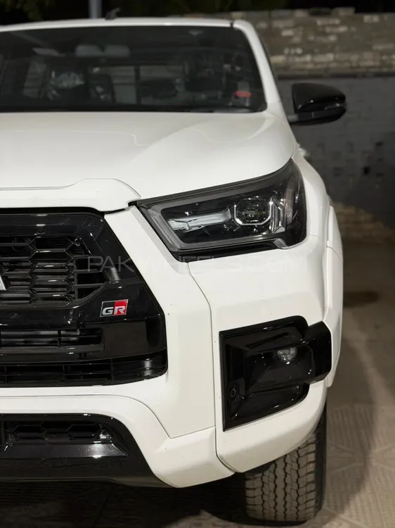 Toyota Hilux 2025 for Sale in Islamabad Toyota Hilux 2025 for Sale in Islamabad Image-2