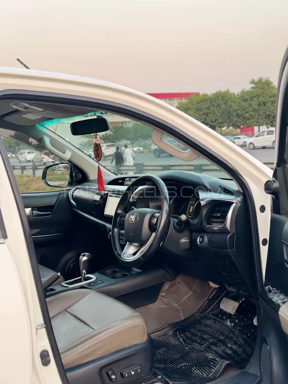 Toyota Hilux 2019 for Sale in Islamabad Toyota Hilux 2019 for Sale in Islamabad Image-6