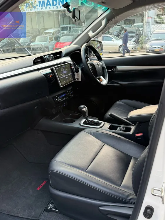 Toyota Hilux 2022 for Sale in Karachi Toyota Hilux 2022 for Sale in Karachi Image-10