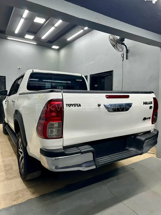 Toyota Hilux 2017 for Sale in Karachi Toyota Hilux 2017 for Sale in Karachi Image-5