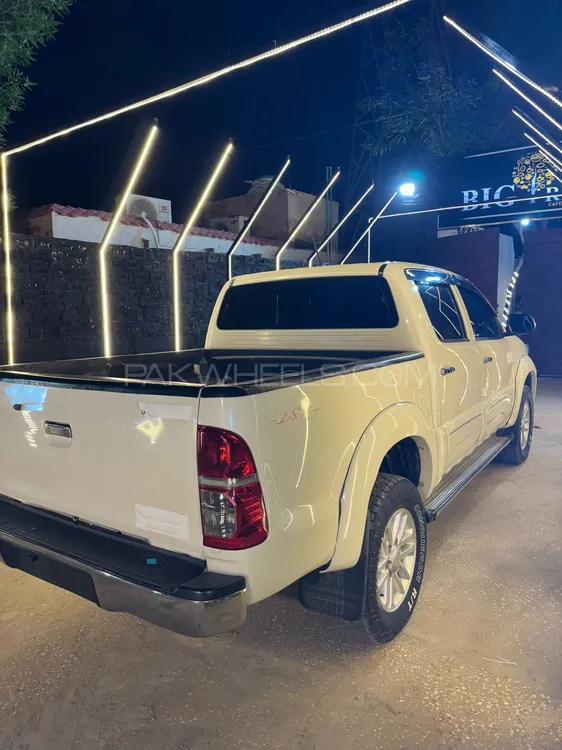 Toyota Hilux 2014 for Sale in Hyderabad Toyota Hilux 2014 for Sale in Hyderabad Image-3