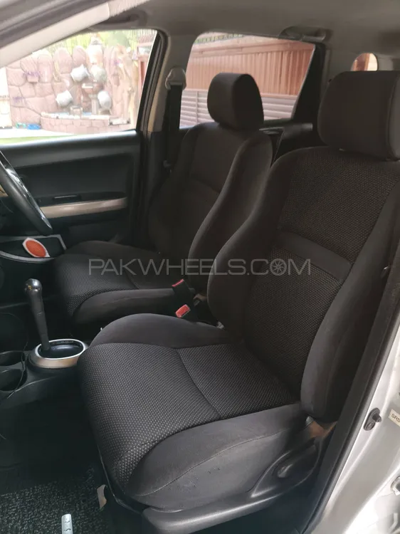 Toyota IST 2004 for Sale in Rawalpindi Toyota IST 2004 for Sale in Rawalpindi Image-17