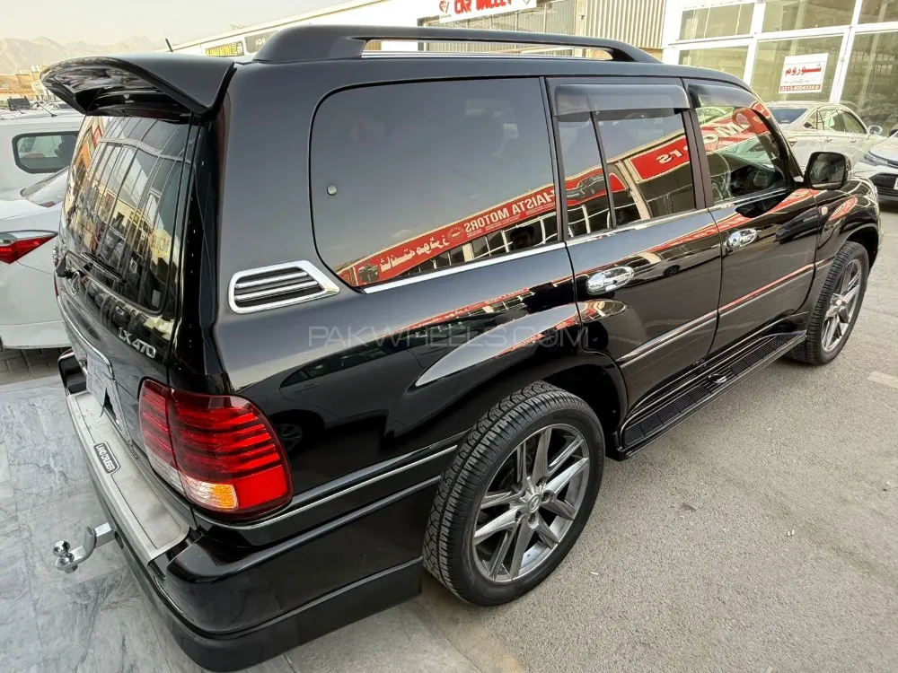 Toyota Land Cruiser 2004 for Sale in Quetta Toyota Land Cruiser 2004 for Sale in Quetta Image-3