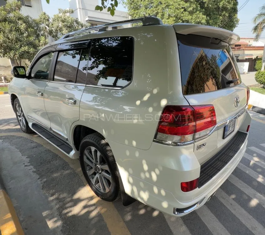 Toyota Land Cruiser 2016 for Sale in Islamabad Toyota Land Cruiser 2016 for Sale in Islamabad Image-5
