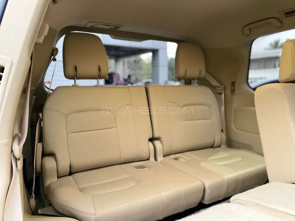 Toyota Land Cruiser 2017 for Sale in Karachi Toyota Land Cruiser 2017 for Sale in Karachi Image-18